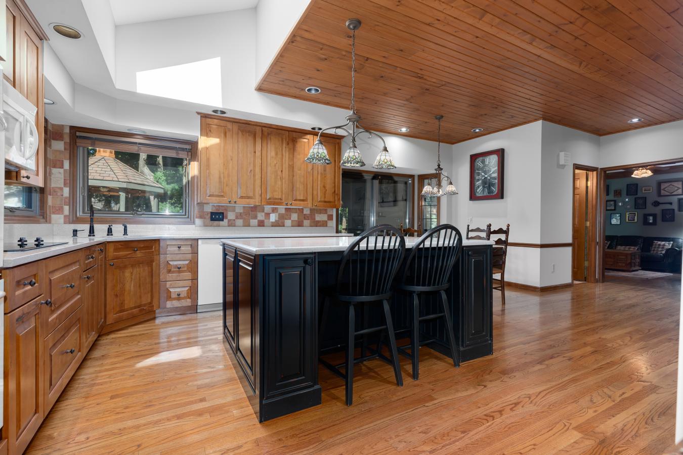 Chesterfield, St Louis, 63017, United States, 4 Bedrooms Bedrooms, ,3 BathroomsBathrooms,Residential,For Sale,1936550
