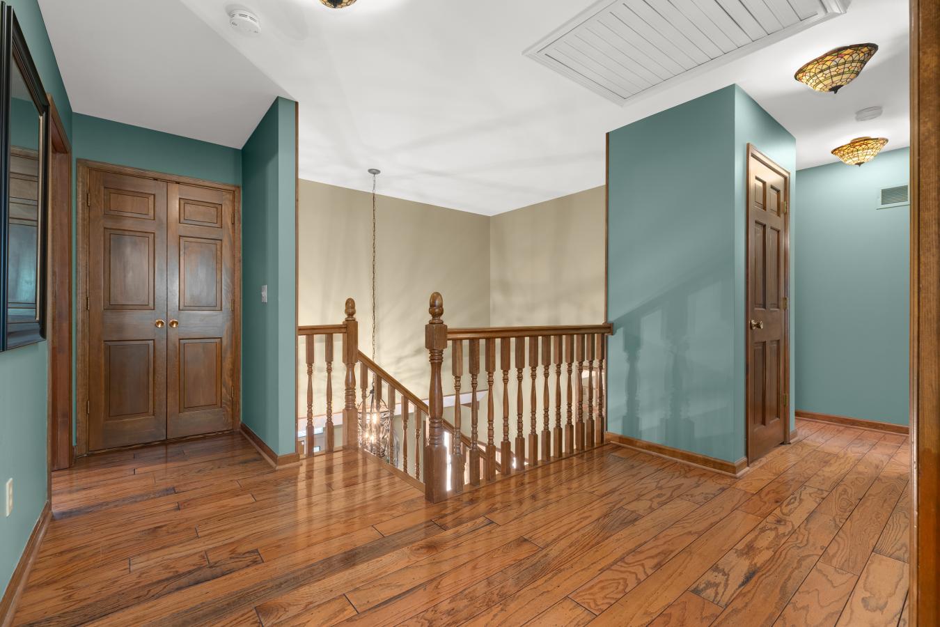 Chesterfield, St Louis, 63017, United States, 4 Bedrooms Bedrooms, ,3 BathroomsBathrooms,Residential,For Sale,1936550