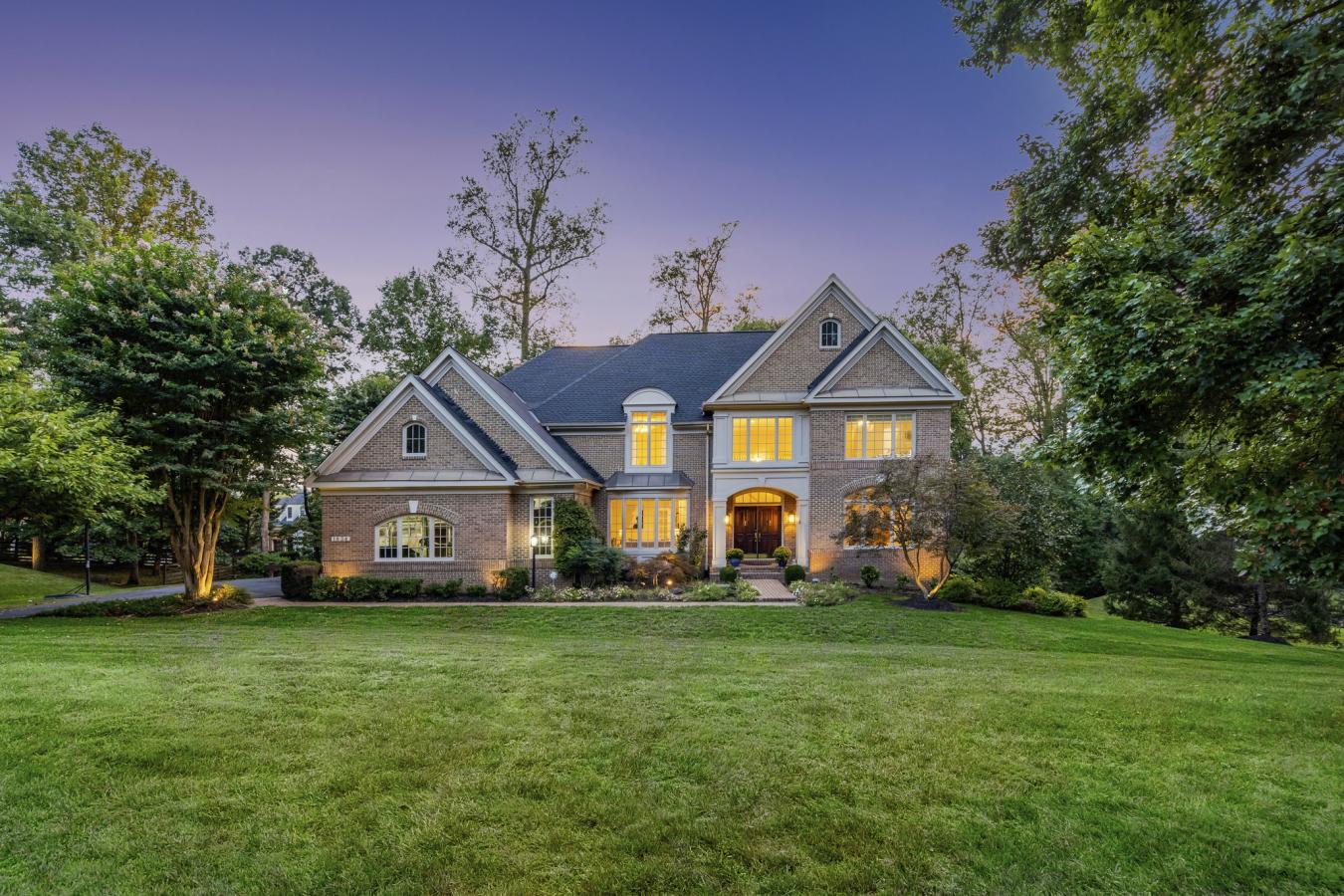 Vienna, Fairfax County, 22182, United States, 5 Bedrooms Bedrooms, ,4 BathroomsBathrooms,Residential,For Sale,1936549