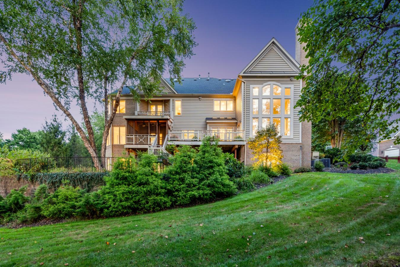 Vienna, Fairfax County, 22182, United States, 5 Bedrooms Bedrooms, ,4 BathroomsBathrooms,Residential,For Sale,1936549