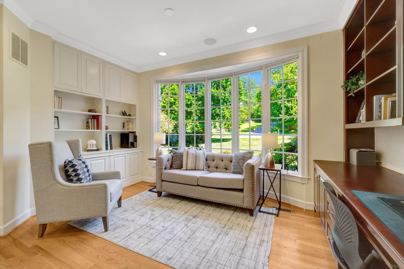 Vienna, Fairfax County, 22182, United States, 5 Bedrooms Bedrooms, ,4 BathroomsBathrooms,Residential,For Sale,1936549