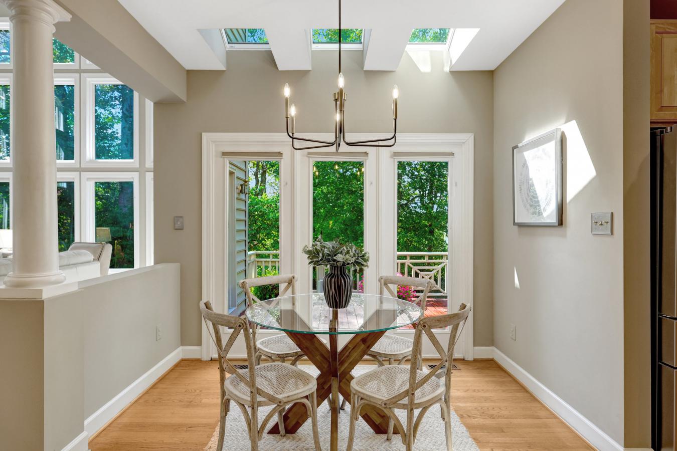 Vienna, Fairfax County, 22182, United States, 5 Bedrooms Bedrooms, ,4 BathroomsBathrooms,Residential,For Sale,1936549