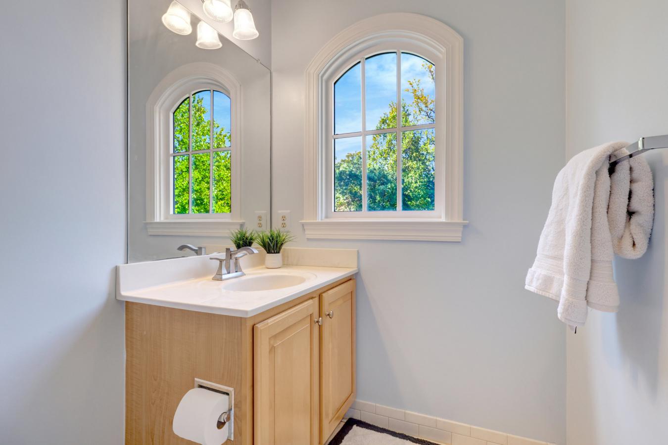 Vienna, Fairfax County, 22182, United States, 5 Bedrooms Bedrooms, ,4 BathroomsBathrooms,Residential,For Sale,1936549