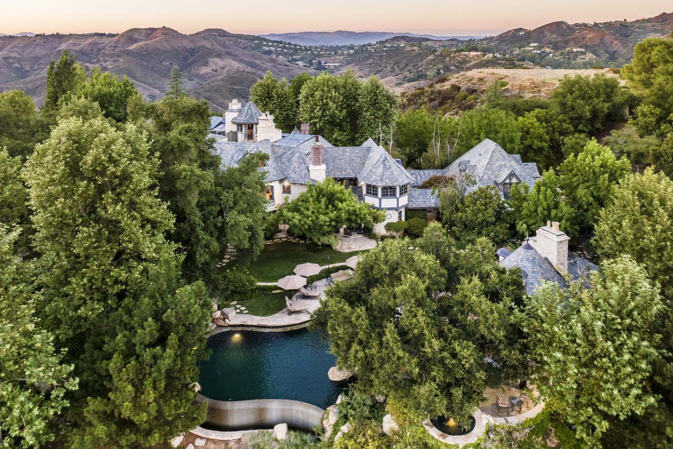 Calabasas, Los Angeles, 91302, United States, 6 Bedrooms Bedrooms, ,10 BathroomsBathrooms,Residential,For Sale,1936543