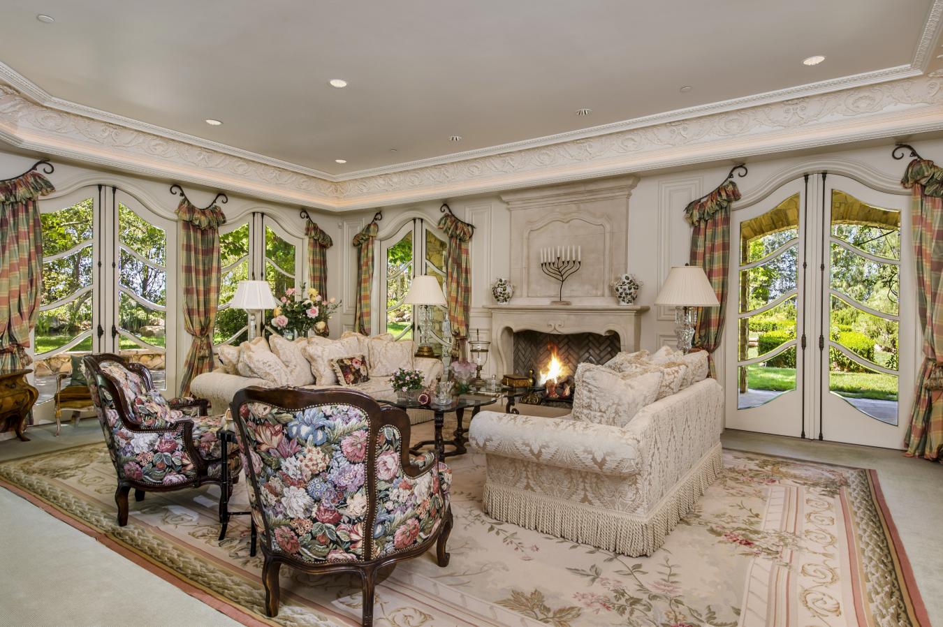 Calabasas, Los Angeles, 91302, United States, 6 Bedrooms Bedrooms, ,10 BathroomsBathrooms,Residential,For Sale,1936543