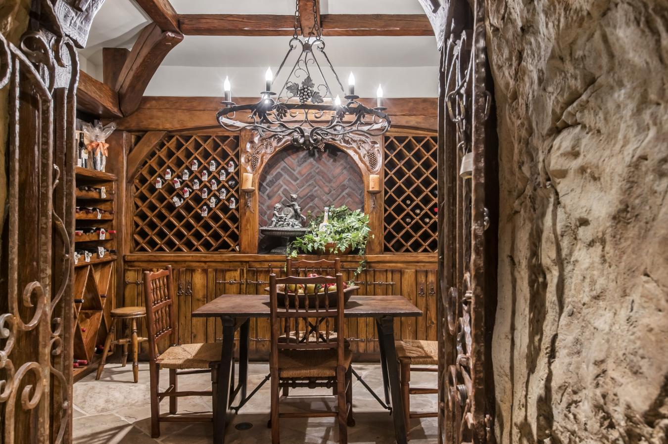 Calabasas, Los Angeles, 91302, United States, 6 Bedrooms Bedrooms, ,10 BathroomsBathrooms,Residential,For Sale,1936543