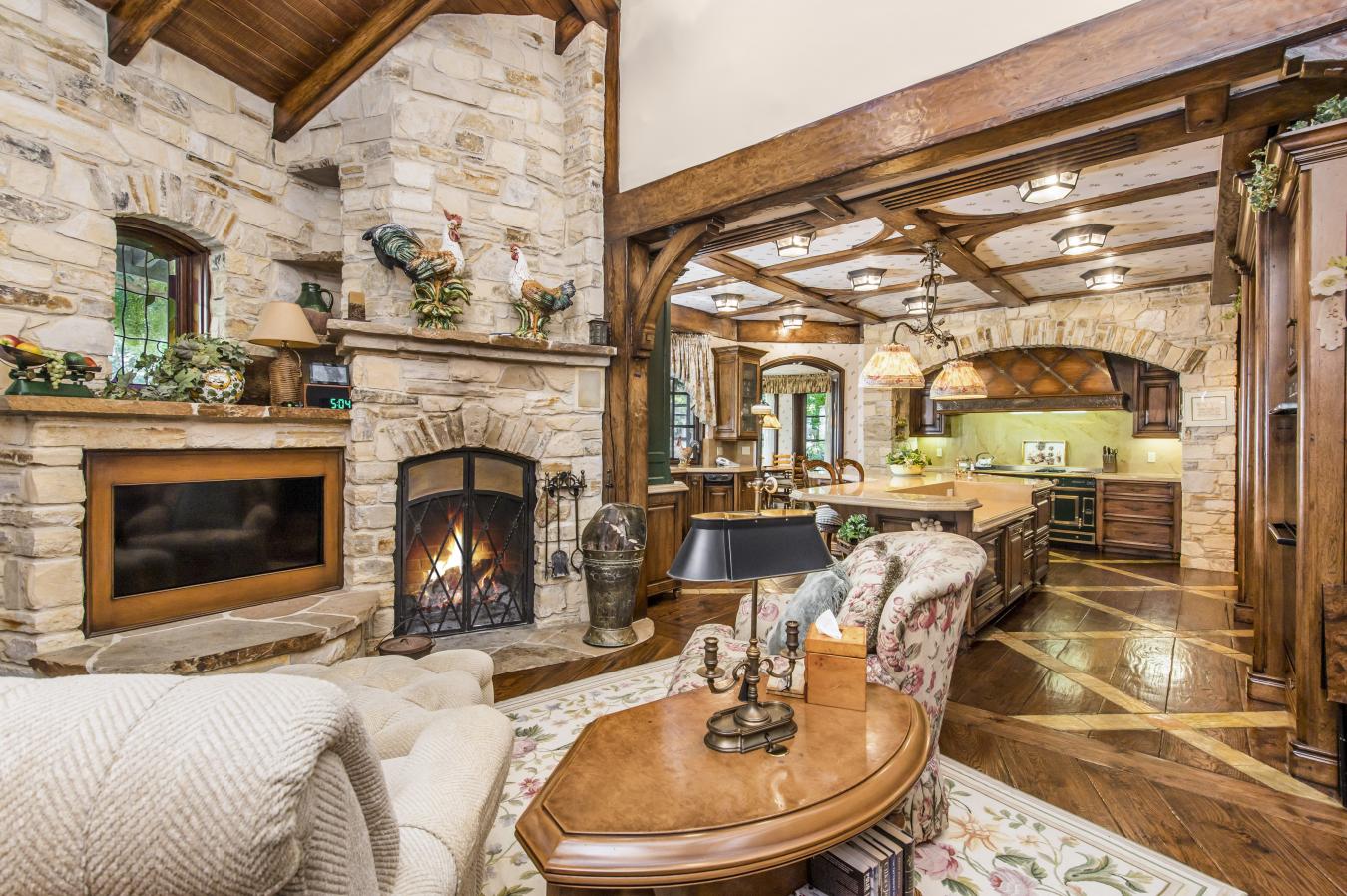 Calabasas, Los Angeles, 91302, United States, 6 Bedrooms Bedrooms, ,10 BathroomsBathrooms,Residential,For Sale,1936543