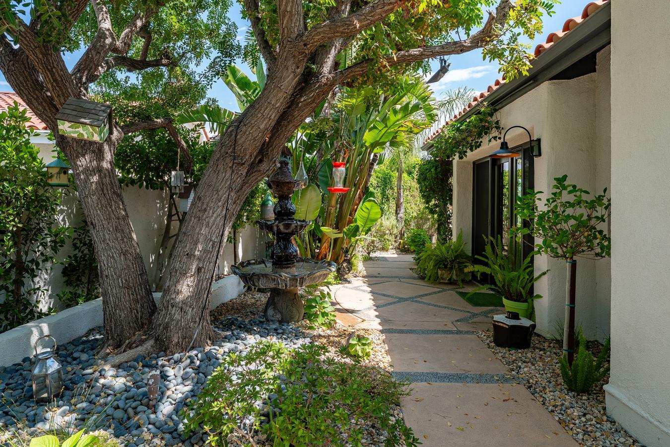 Calabasas, California, 91302, United States, 4 Bedrooms Bedrooms, ,5 BathroomsBathrooms,Residential,For Sale,1936544