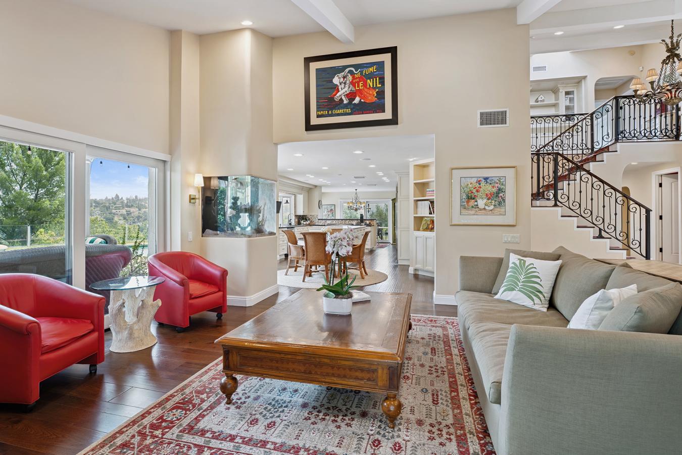 Calabasas, California, 91302, United States, 4 Bedrooms Bedrooms, ,5 BathroomsBathrooms,Residential,For Sale,1936544