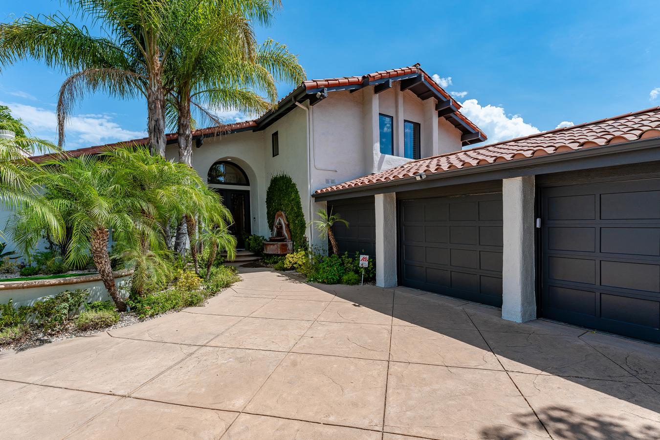Calabasas, California, 91302, United States, 4 Bedrooms Bedrooms, ,5 BathroomsBathrooms,Residential,For Sale,1936544