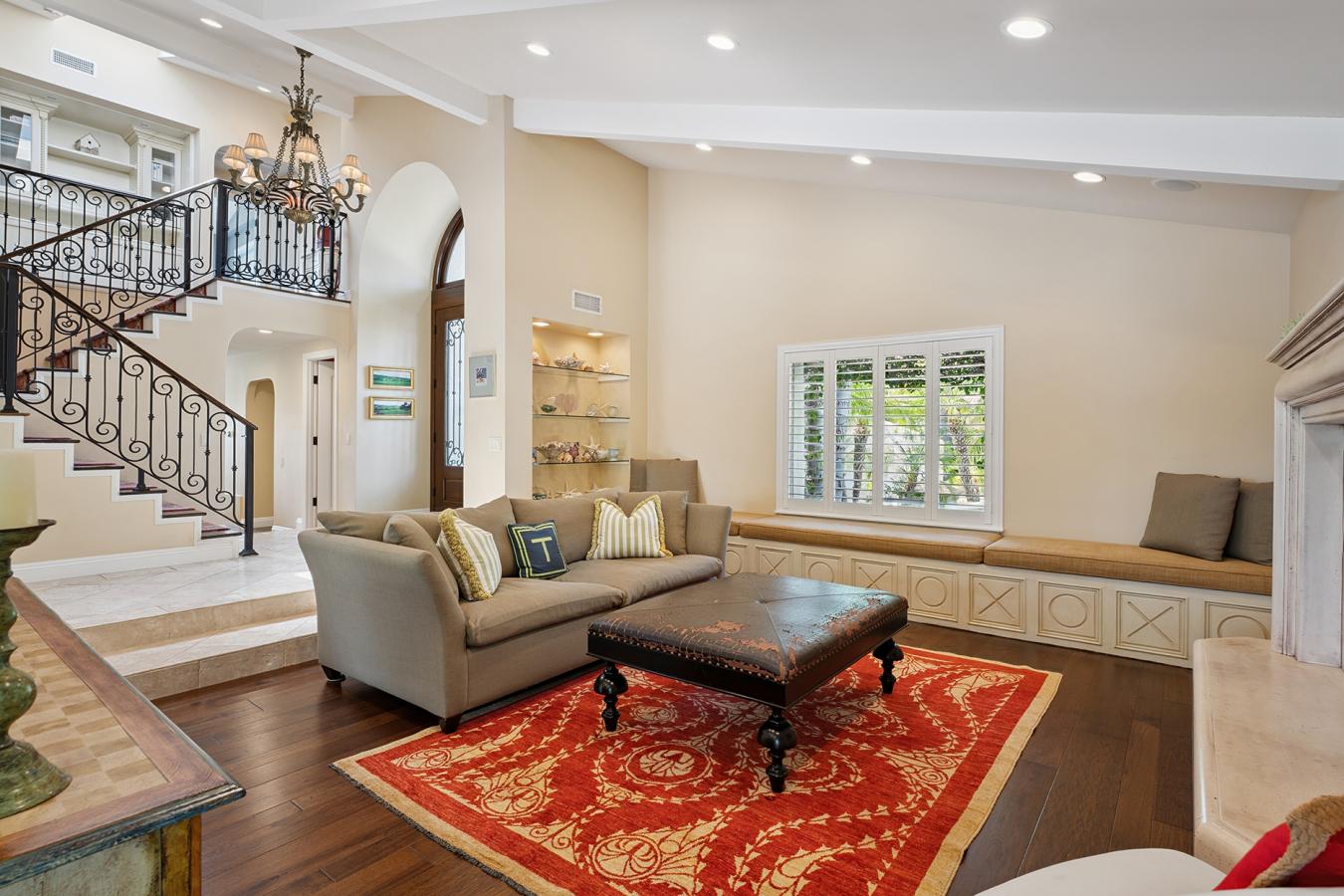Calabasas, California, 91302, United States, 4 Bedrooms Bedrooms, ,5 BathroomsBathrooms,Residential,For Sale,1936544