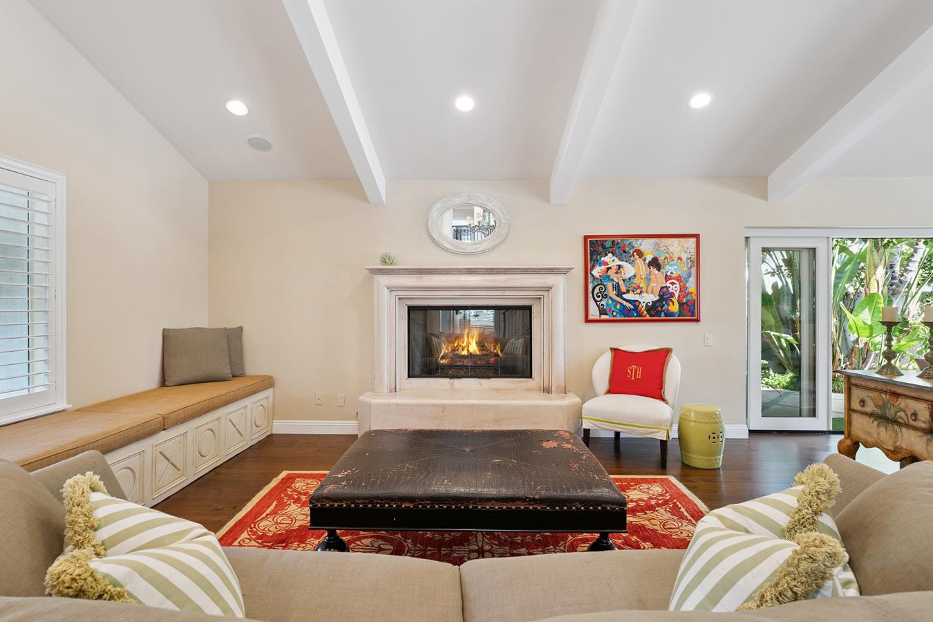 Calabasas, California, 91302, United States, 4 Bedrooms Bedrooms, ,5 BathroomsBathrooms,Residential,For Sale,1936544