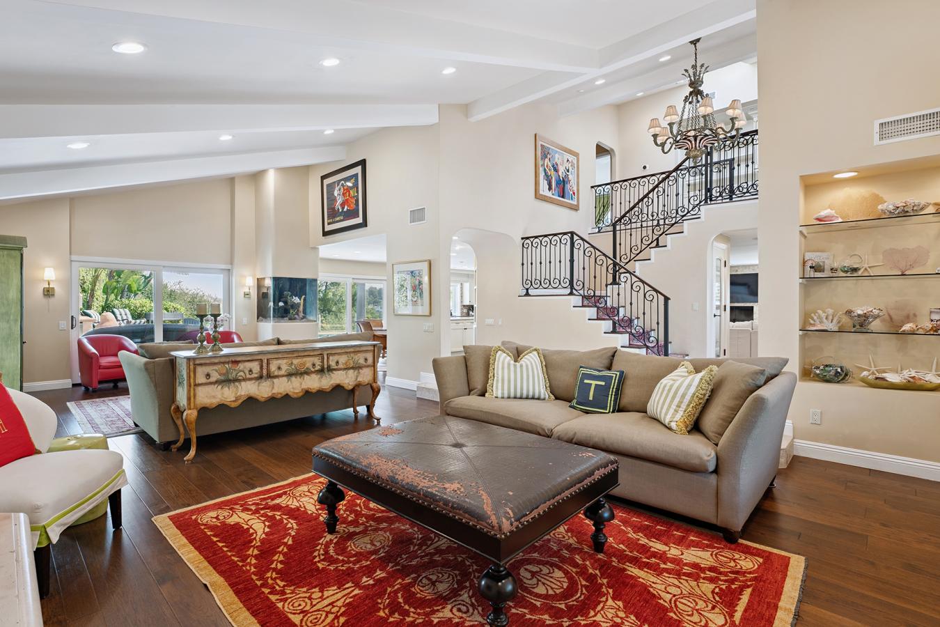 Calabasas, California, 91302, United States, 4 Bedrooms Bedrooms, ,5 BathroomsBathrooms,Residential,For Sale,1936544