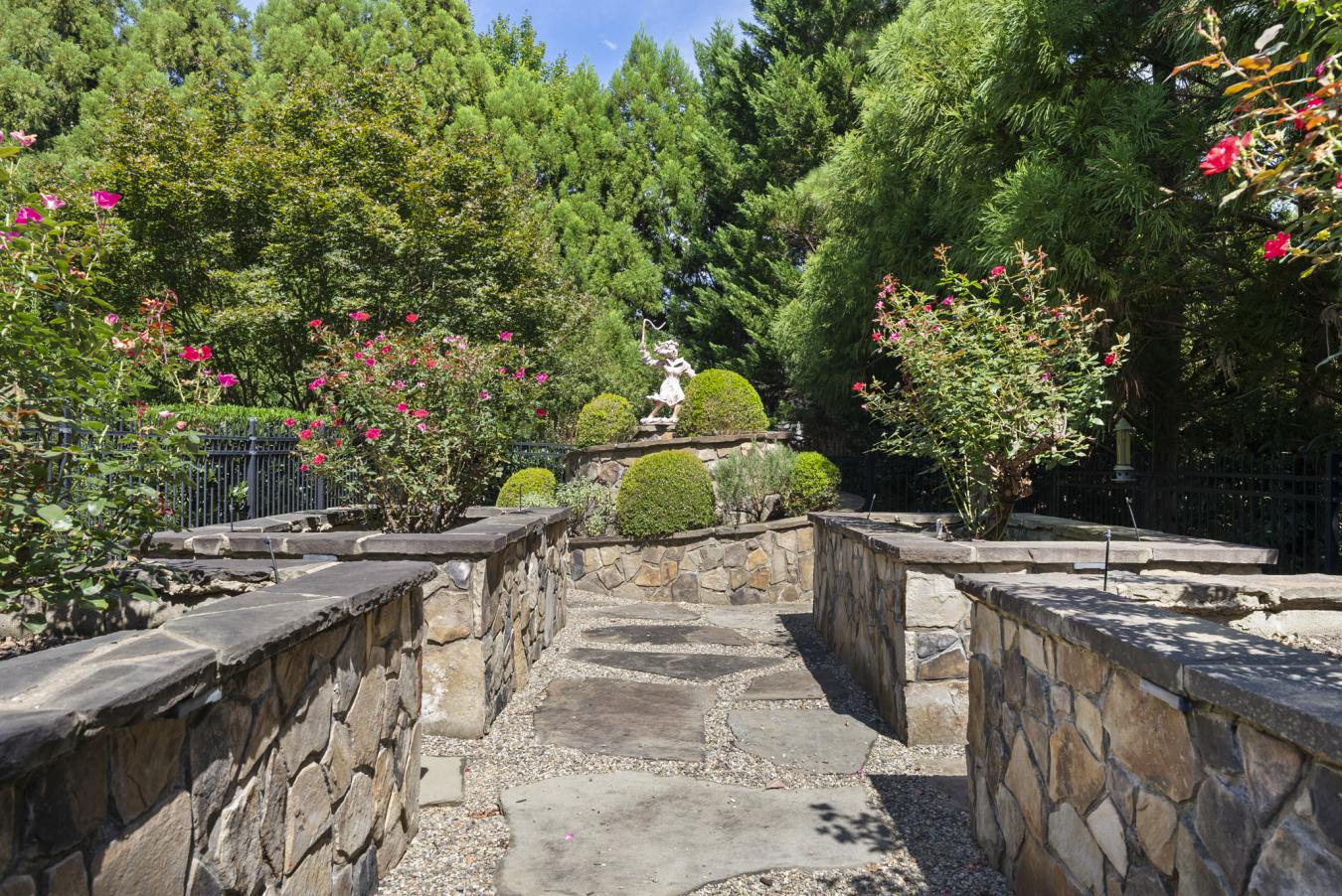 Raleigh, North Carolina, 27613, United States, 4 Bedrooms Bedrooms, ,5 BathroomsBathrooms,Residential,For Sale,1936289