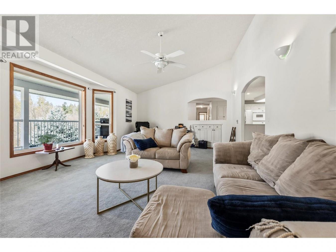 Salmon Arm, BC, V1E1Y4, Canada, 4 Bedrooms Bedrooms, ,3 BathroomsBathrooms,Residential,For Sale,1936541