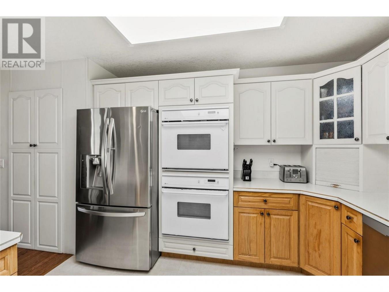 Salmon Arm, BC, V1E1Y4, Canada, 4 Bedrooms Bedrooms, ,3 BathroomsBathrooms,Residential,For Sale,1936541