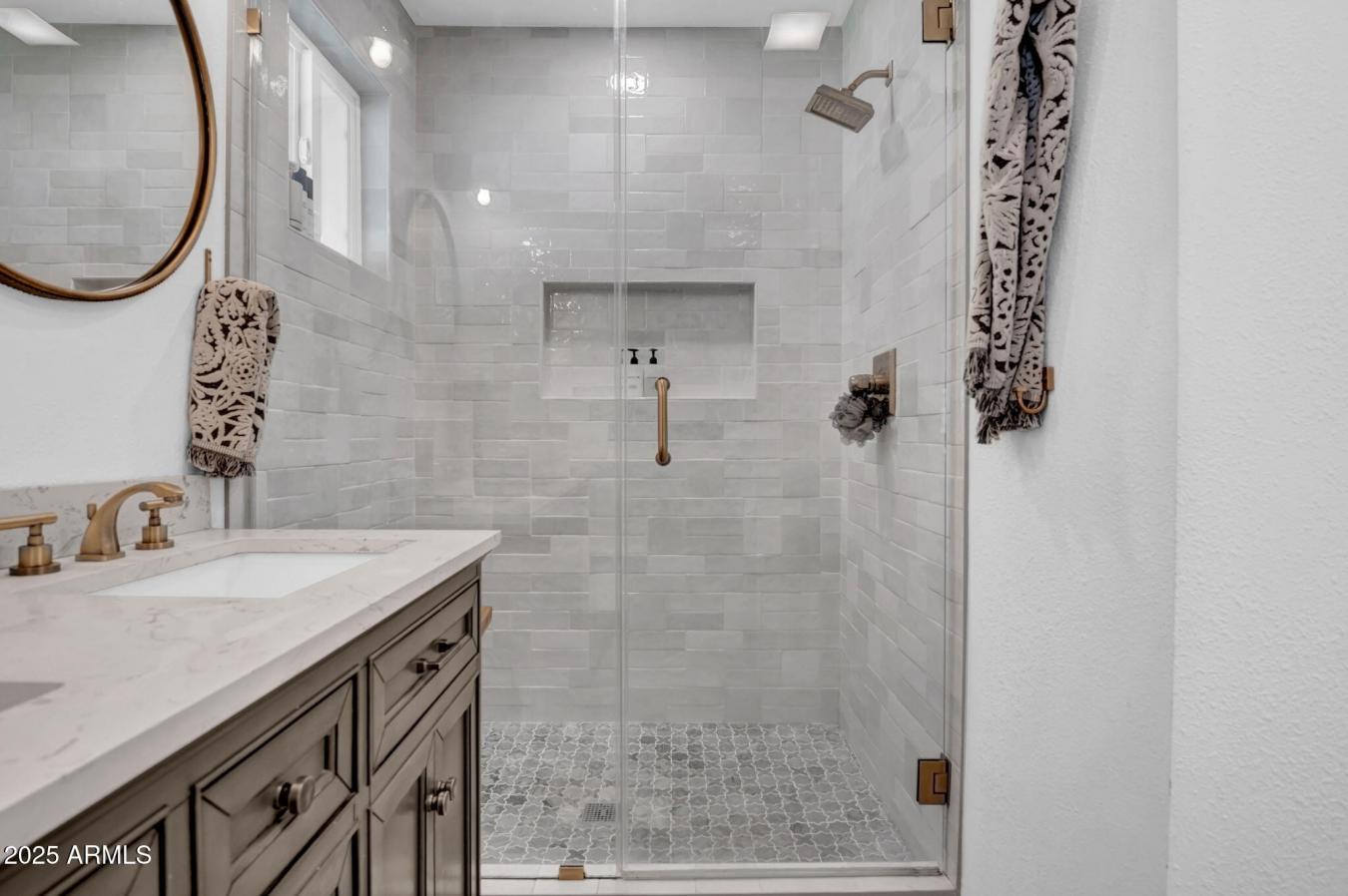 Phoenix, Maricopa, 85021, United States, 3 Bedrooms Bedrooms, ,2 BathroomsBathrooms,Residential,For Sale,1936538