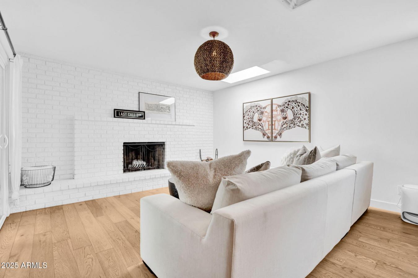 Phoenix, Maricopa, 85021, United States, 3 Bedrooms Bedrooms, ,2 BathroomsBathrooms,Residential,For Sale,1936538