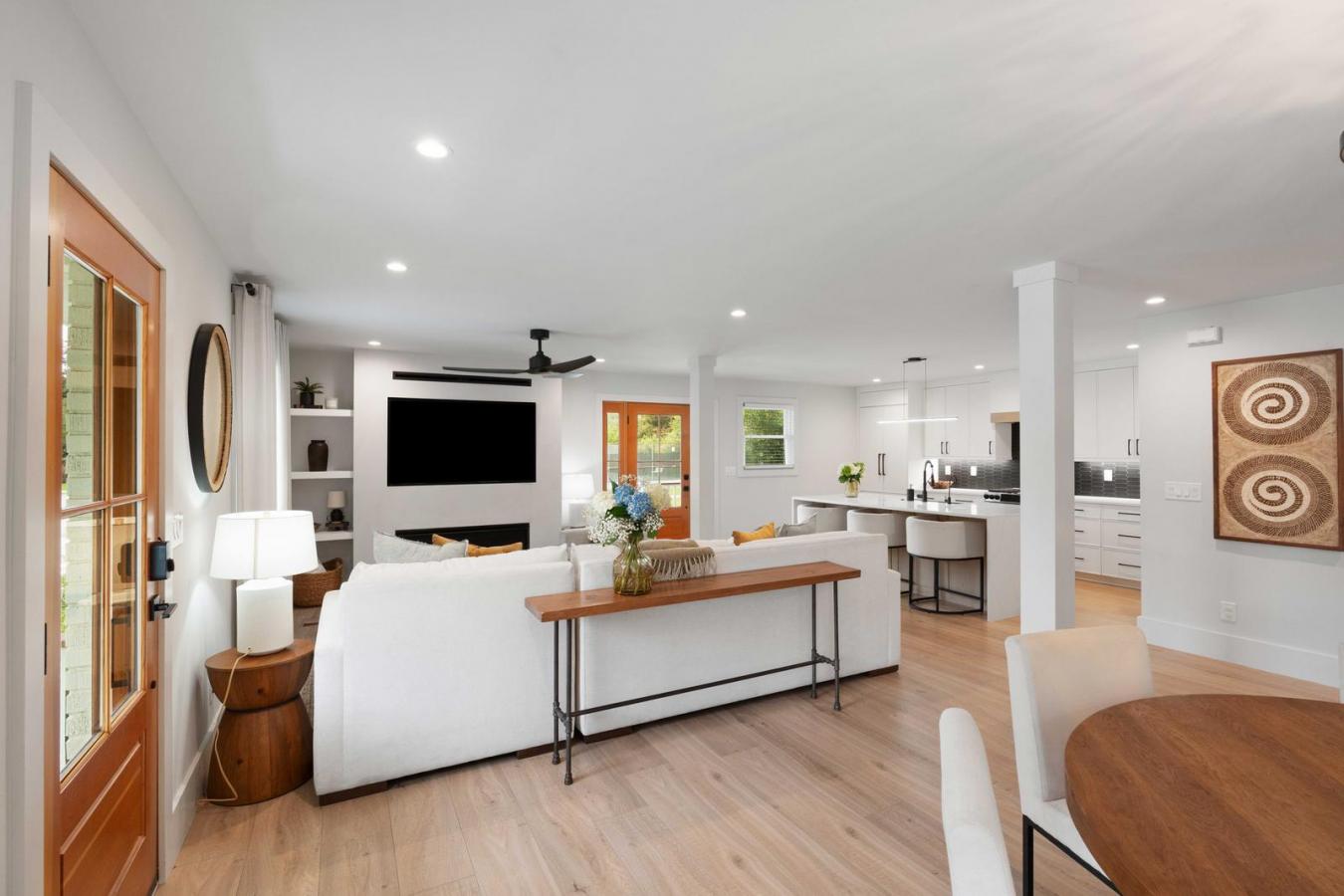 Charleston, Charleston, 29403, United States, 4 Bedrooms Bedrooms, ,3 BathroomsBathrooms,Residential,For Sale,1944218