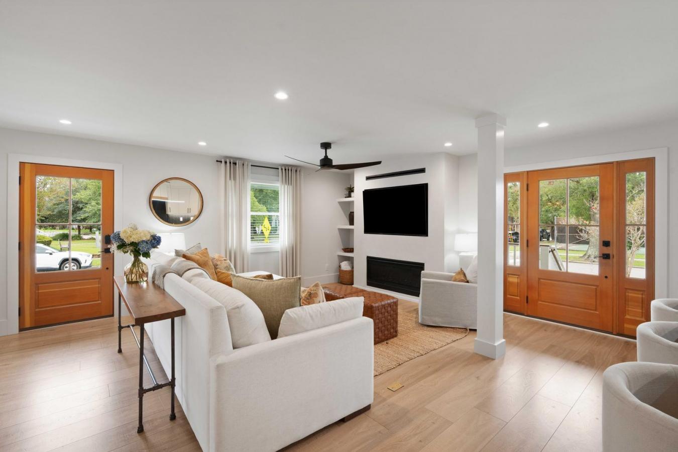 Charleston, Charleston, 29403, United States, 4 Bedrooms Bedrooms, ,3 BathroomsBathrooms,Residential,For Sale,1944218