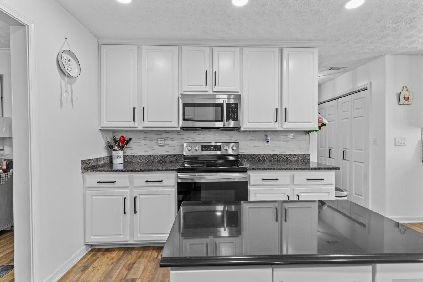 Dacula, Gwinnett County, 30019, United States, 5 Bedrooms Bedrooms, ,4 BathroomsBathrooms,Residential,For Sale,1938513