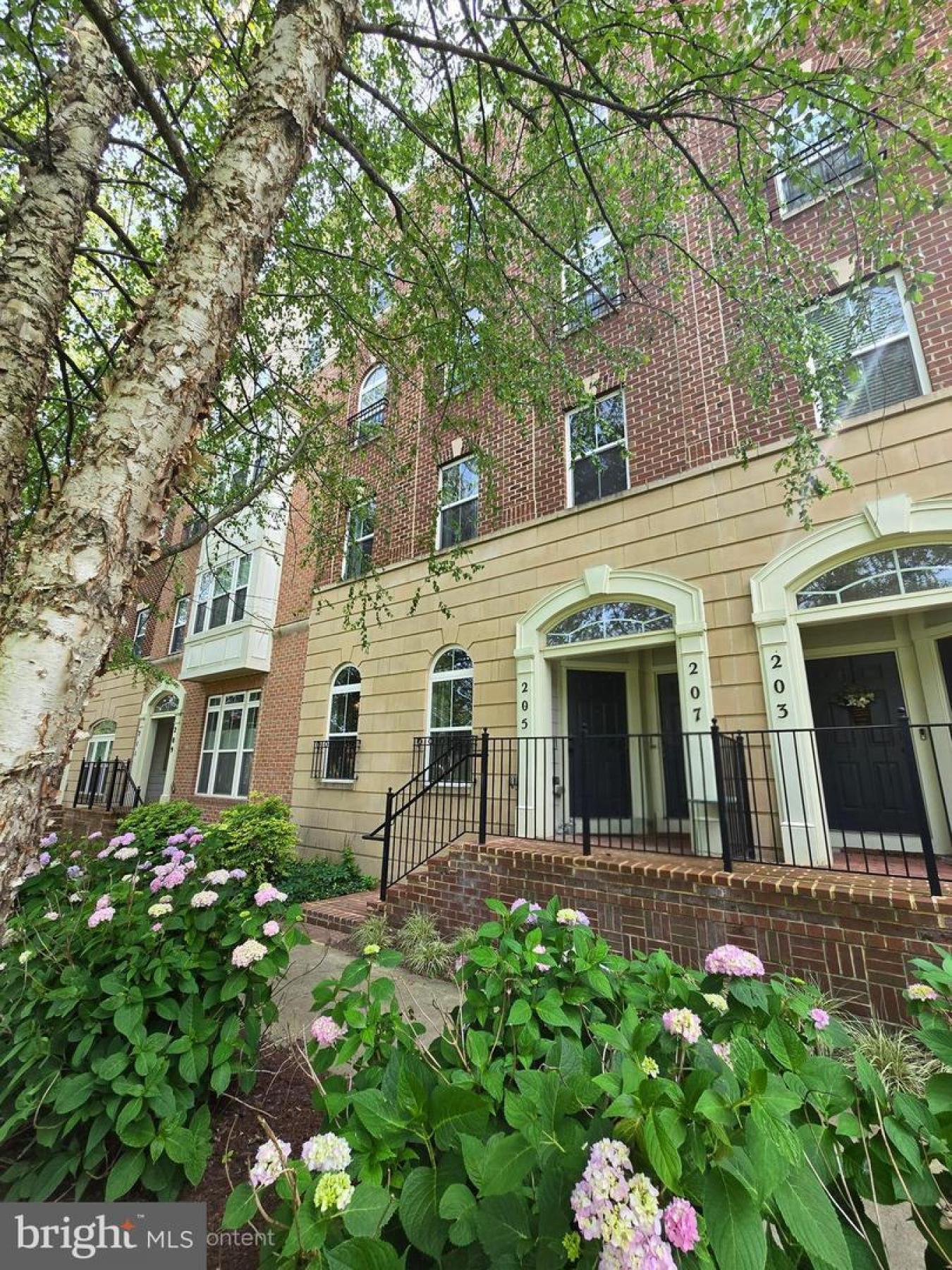 Gaithersburg, Montgomery, MD, 20878, United States, 3 Bedrooms Bedrooms, ,2 BathroomsBathrooms,Residential,For Sale,1938511