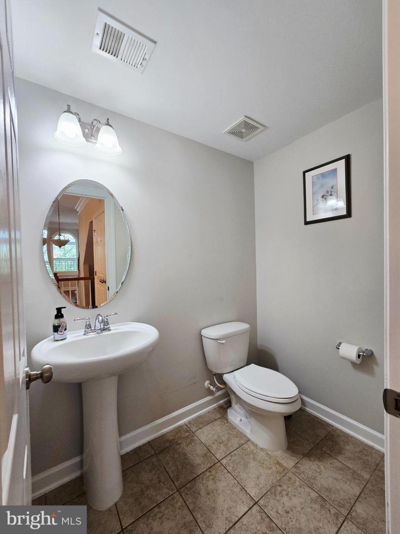 Gaithersburg, Montgomery, MD, 20878, United States, 3 Bedrooms Bedrooms, ,2 BathroomsBathrooms,Residential,For Sale,1938511