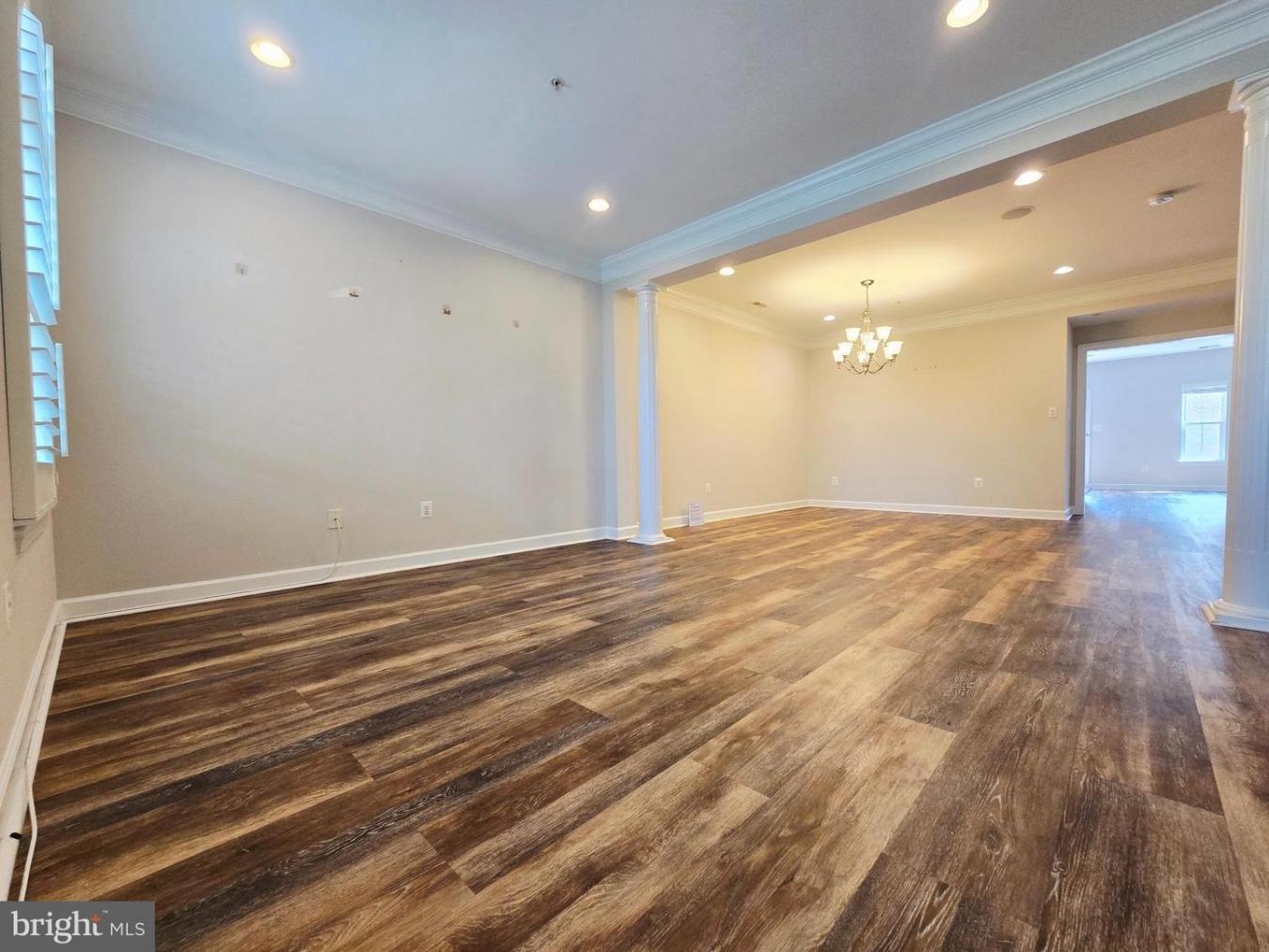 Gaithersburg, Montgomery, MD, 20878, United States, 3 Bedrooms Bedrooms, ,2 BathroomsBathrooms,Residential,For Sale,1938511