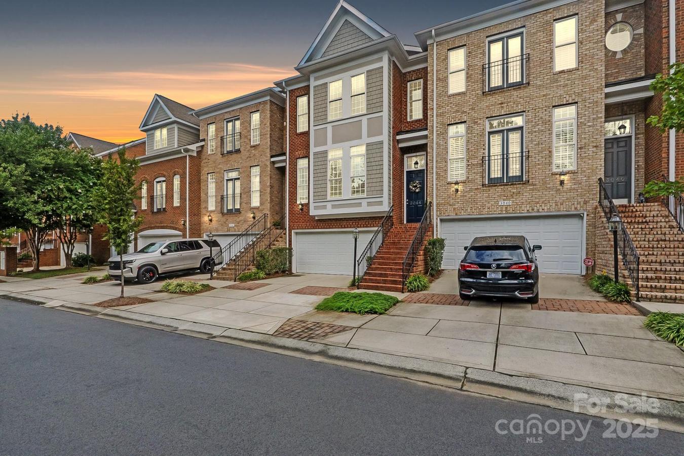 Charlotte, Mecklenburg, 28226, United States, 3 Bedrooms Bedrooms, ,3 BathroomsBathrooms,Residential,For Sale,1938512