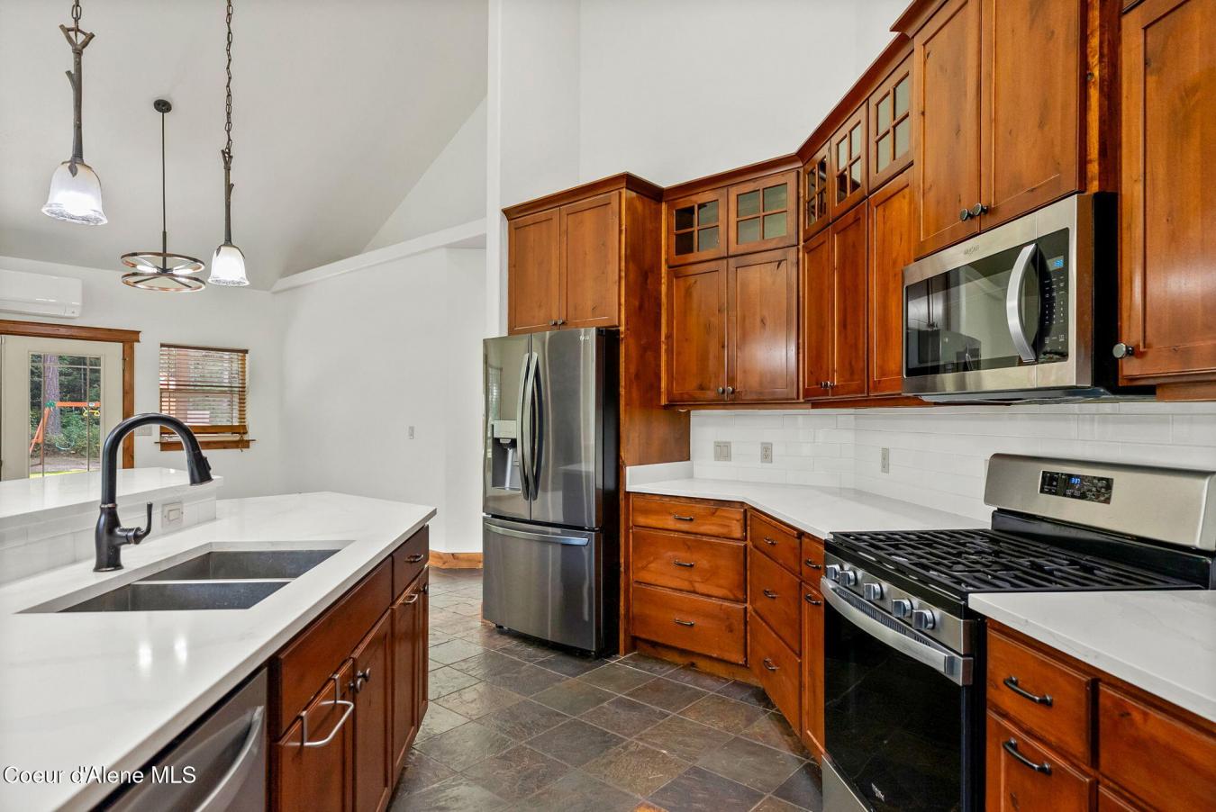 Athol, Kootenai, 83801, United States, 4 Bedrooms Bedrooms, ,3 BathroomsBathrooms,Residential,For Sale,1938510