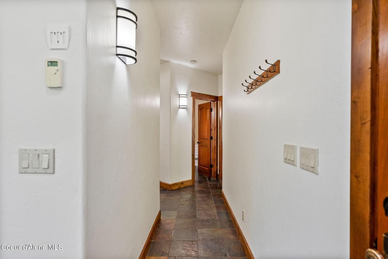 Athol, Kootenai, 83801, United States, 4 Bedrooms Bedrooms, ,3 BathroomsBathrooms,Residential,For Sale,1938510