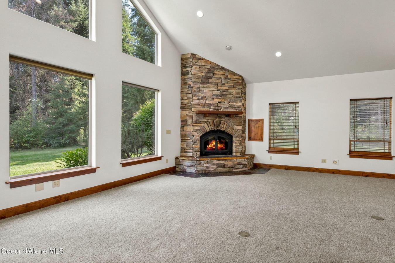 Athol, Kootenai, 83801, United States, 4 Bedrooms Bedrooms, ,3 BathroomsBathrooms,Residential,For Sale,1938510