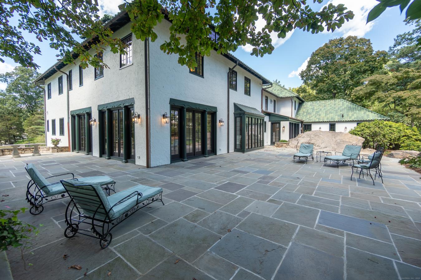 Darien, Connecticut, 06820, United States, 7 Bedrooms Bedrooms, ,7 BathroomsBathrooms,Residential,For Sale,1936662