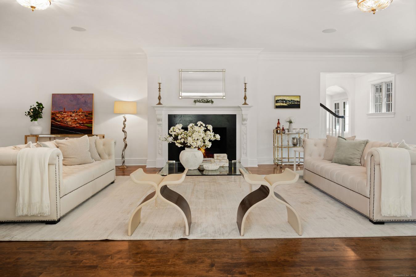 Darien, Connecticut, 06820, United States, 7 Bedrooms Bedrooms, ,7 BathroomsBathrooms,Residential,For Sale,1936662