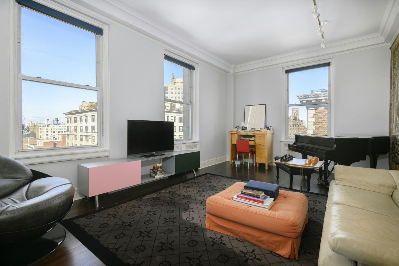 New York, New York, 10128, United States, 5 Bedrooms Bedrooms, ,6 BathroomsBathrooms,Residential,For Sale,1936661