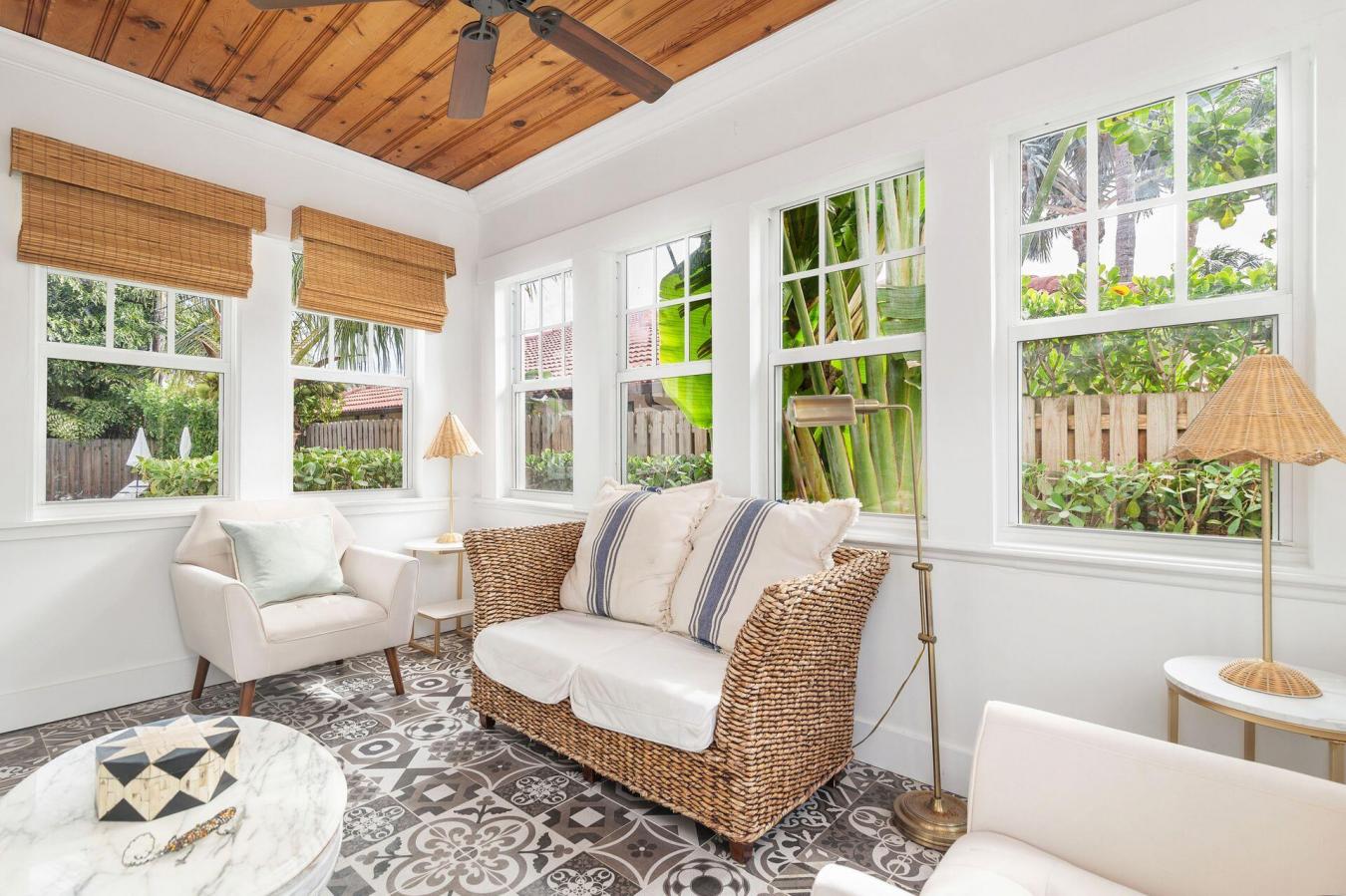 West Palm Beach, Florida, 33405, United States, 4 Bedrooms Bedrooms, ,3 BathroomsBathrooms,Residential,For Sale,1936658