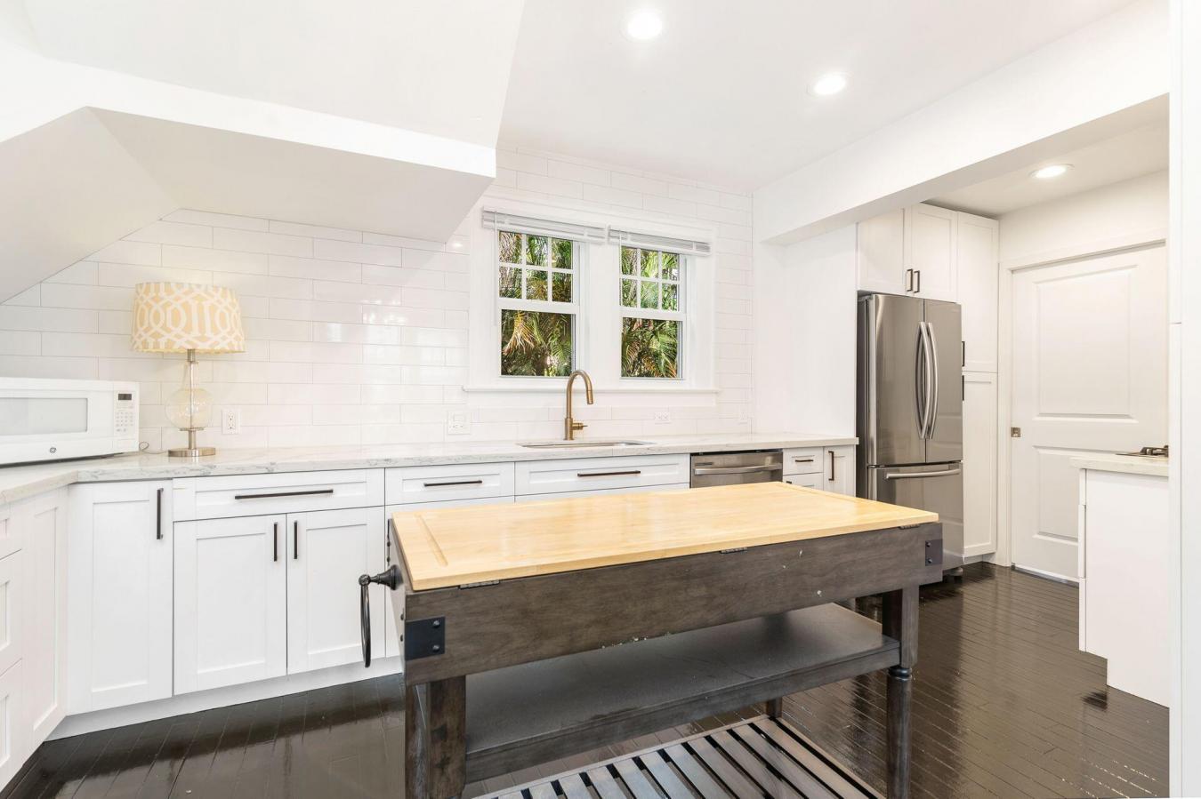 West Palm Beach, Florida, 33405, United States, 4 Bedrooms Bedrooms, ,3 BathroomsBathrooms,Residential,For Sale,1936658