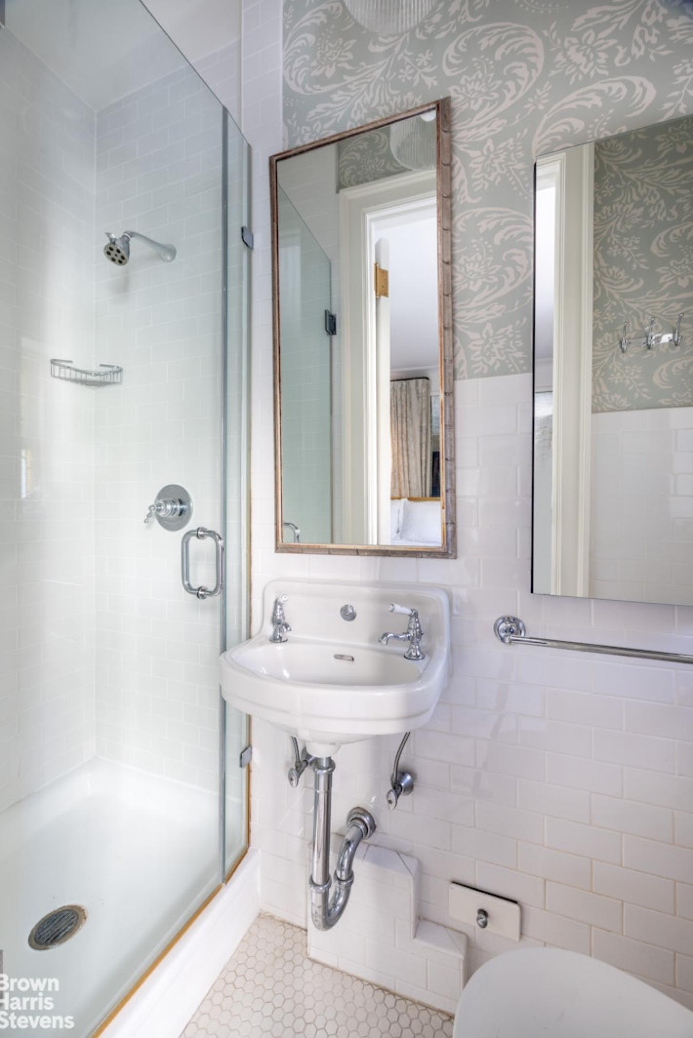 New York, New York, 10025, United States, 3 Bedrooms Bedrooms, ,2 BathroomsBathrooms,Residential,For Sale,1936657