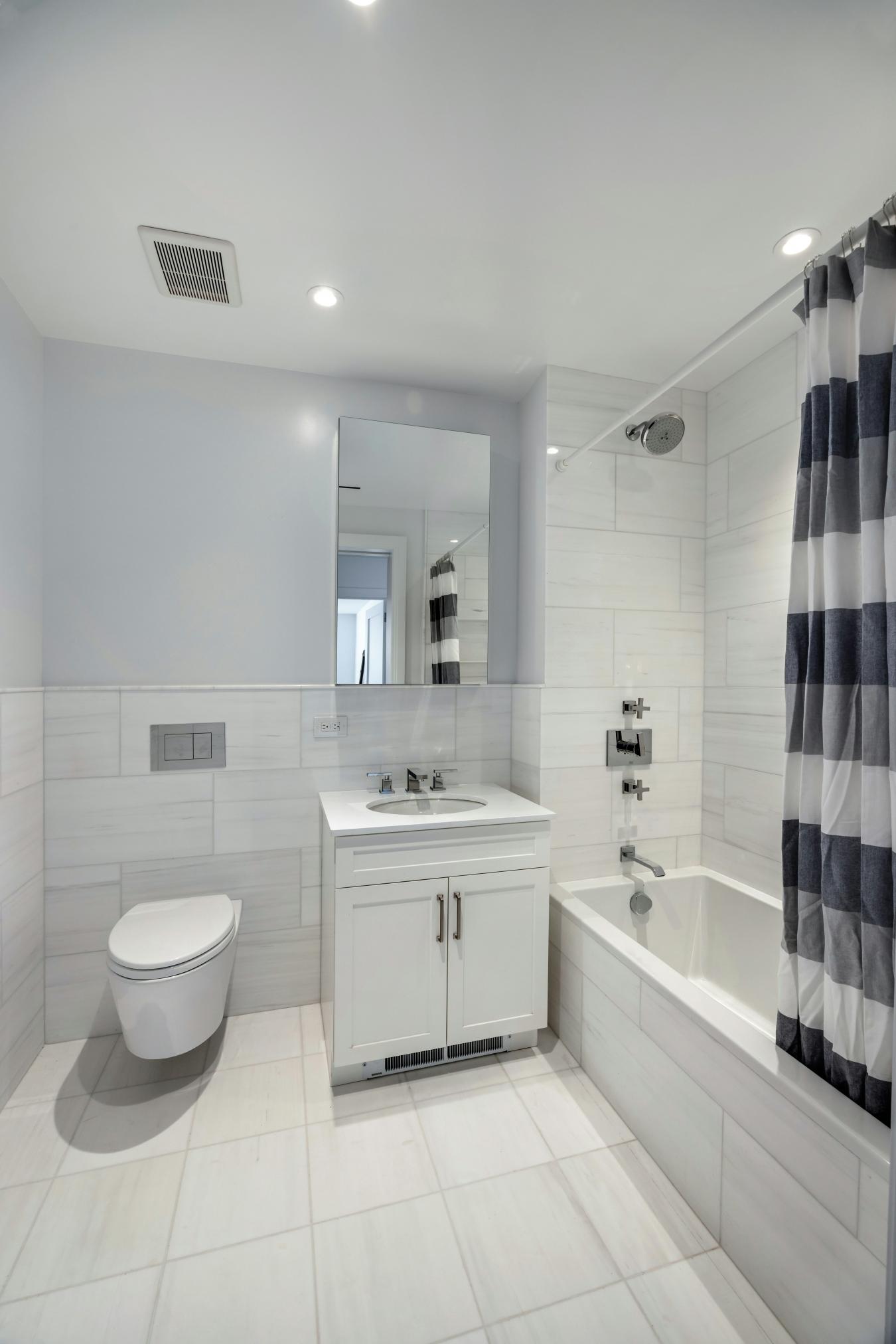 New York, New York, 10128, United States, 3 Bedrooms Bedrooms, ,3 BathroomsBathrooms,Residential,For Sale,1936656