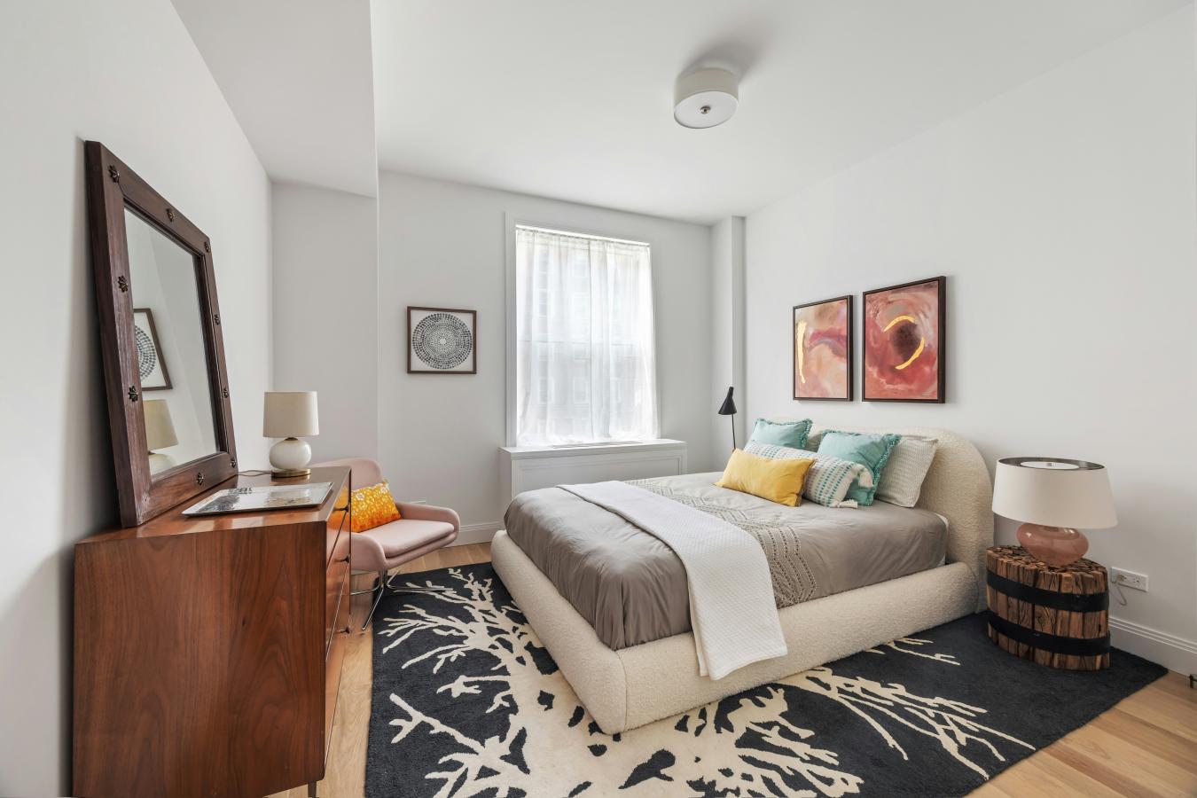 New York, New York, 10128, United States, 3 Bedrooms Bedrooms, ,3 BathroomsBathrooms,Residential,For Sale,1936656