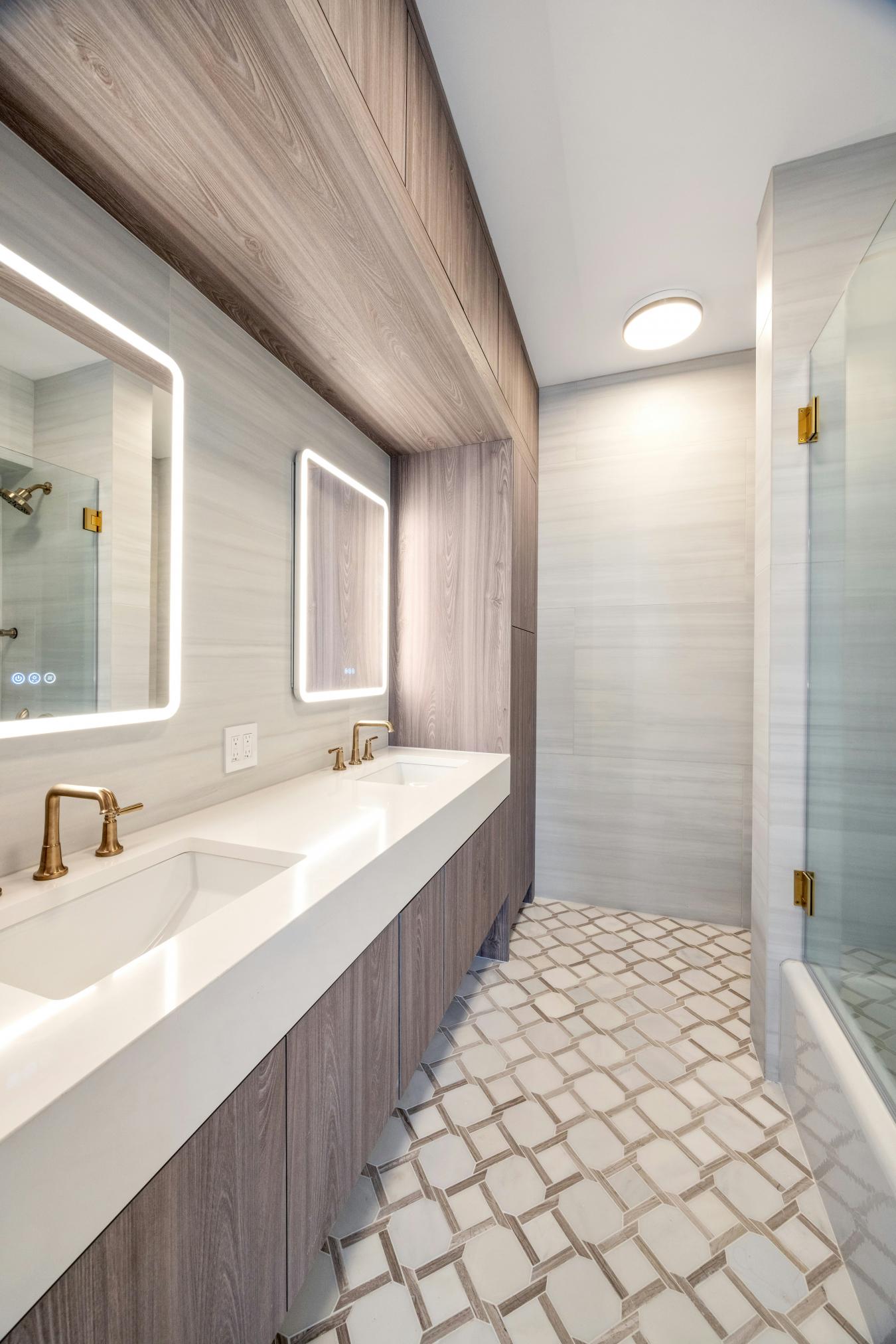 New York, New York, 10065, United States, 2 Bedrooms Bedrooms, ,2 BathroomsBathrooms,Residential,For Sale,1938508