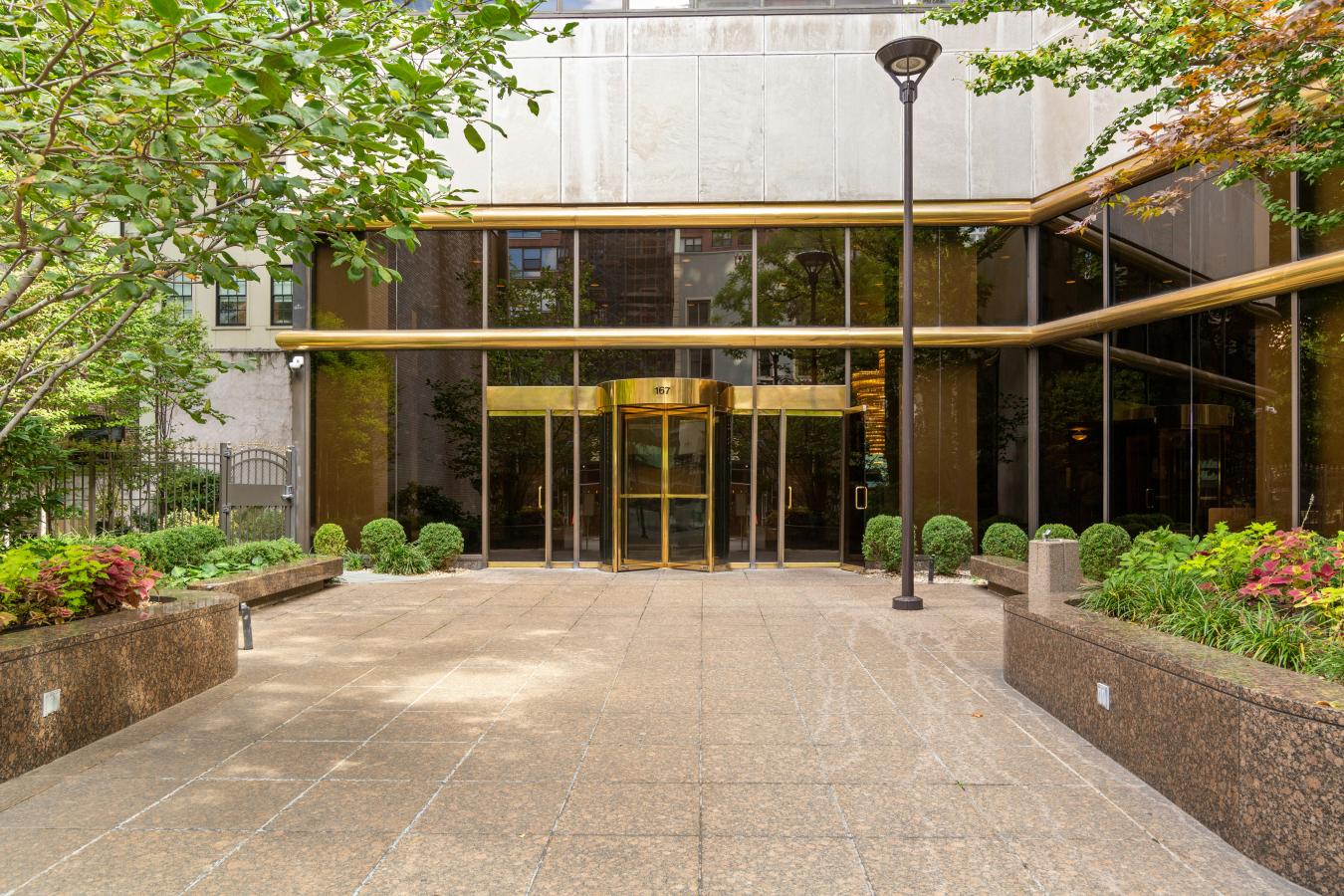 New York, New York, 10065, United States, 2 Bedrooms Bedrooms, ,2 BathroomsBathrooms,Residential,For Sale,1938508