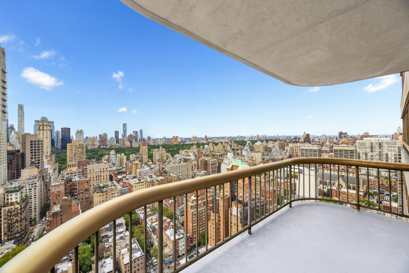 New York, New York, 10065, United States, 2 Bedrooms Bedrooms, ,2 BathroomsBathrooms,Residential,For Sale,1938508