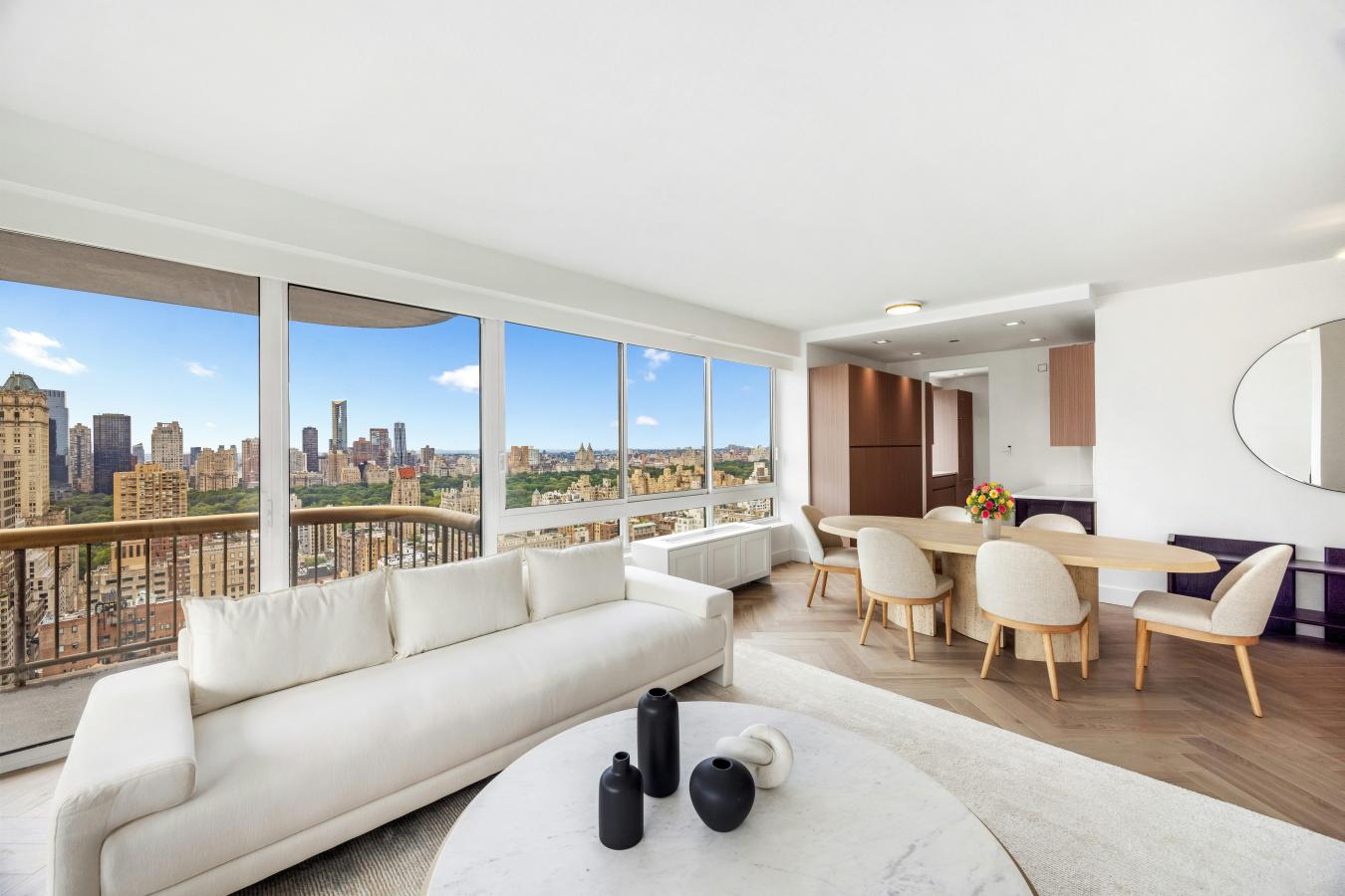 New York, New York, 10065, United States, 2 Bedrooms Bedrooms, ,2 BathroomsBathrooms,Residential,For Sale,1938508