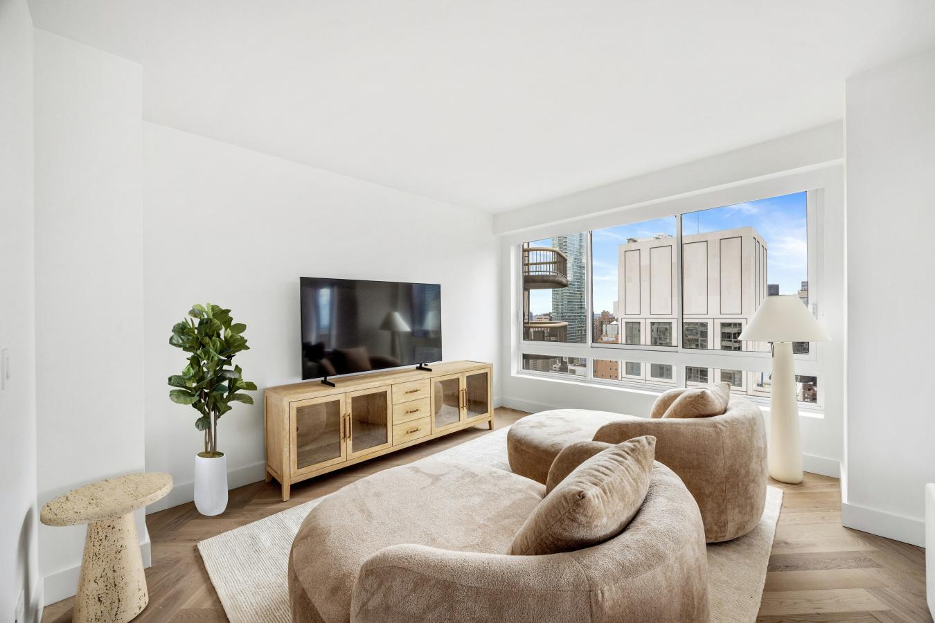New York, New York, 10065, United States, 2 Bedrooms Bedrooms, ,2 BathroomsBathrooms,Residential,For Sale,1938508
