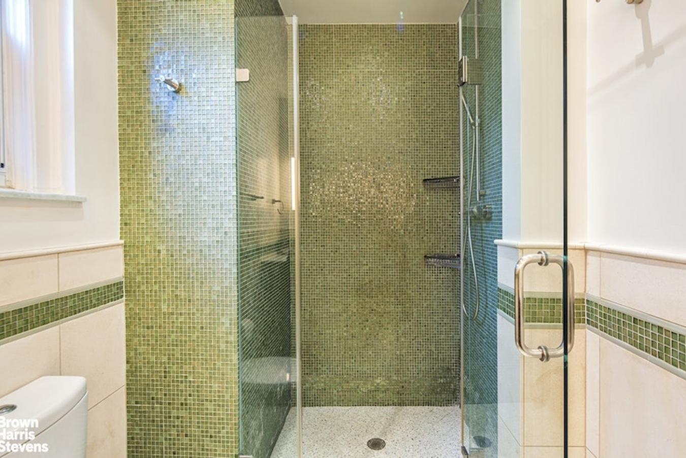 New York, New York, 10025, United States, 4 Bedrooms Bedrooms, ,3 BathroomsBathrooms,Residential,For Sale,1938507