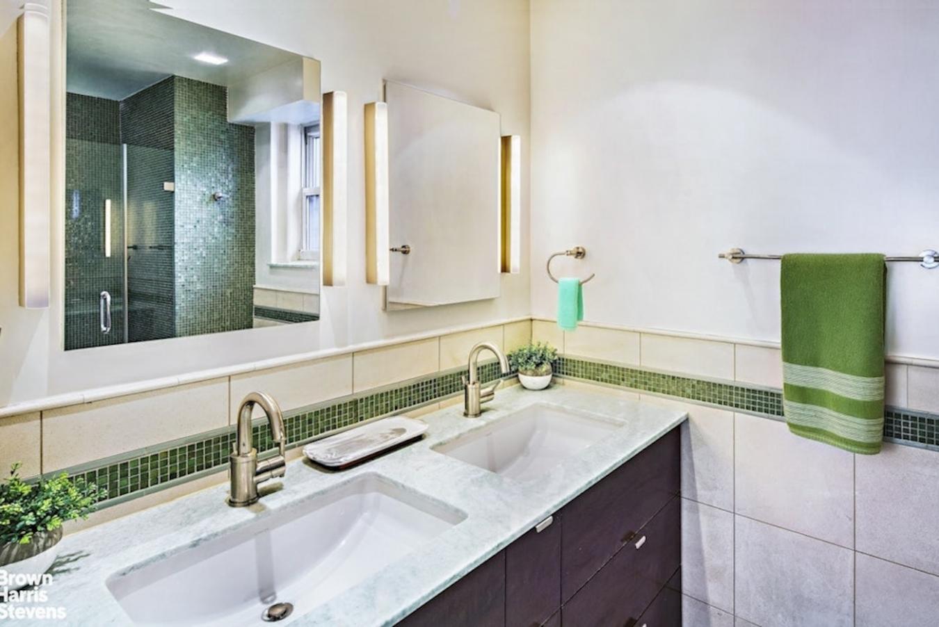 New York, New York, 10025, United States, 4 Bedrooms Bedrooms, ,3 BathroomsBathrooms,Residential,For Sale,1938507