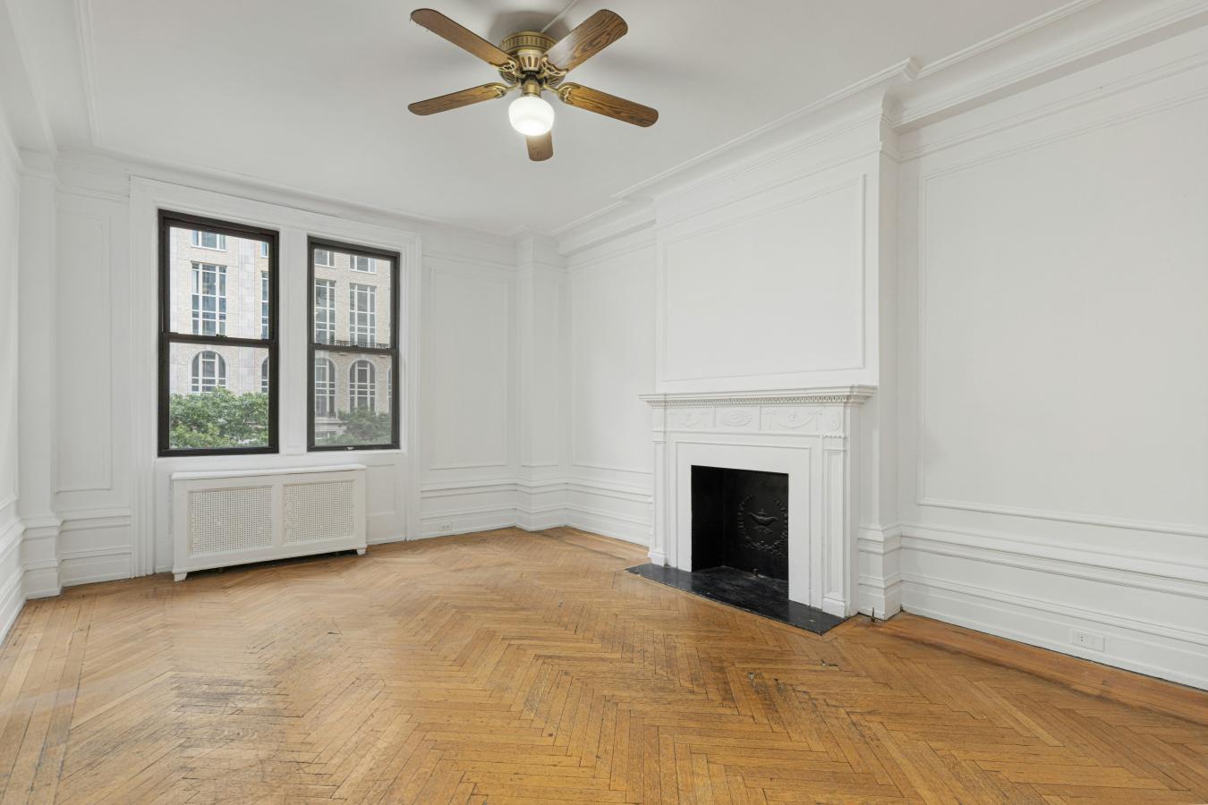 New York, New York, 10024, United States, 3 Bedrooms Bedrooms, ,3 BathroomsBathrooms,Residential,For Sale,1938505
