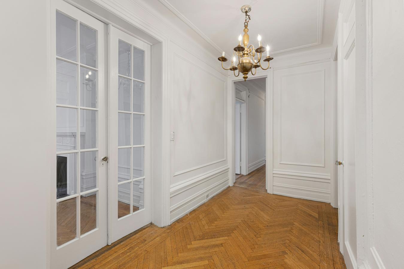 New York, New York, 10024, United States, 3 Bedrooms Bedrooms, ,3 BathroomsBathrooms,Residential,For Sale,1938505