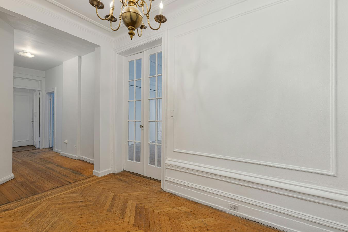 New York, New York, 10024, United States, 3 Bedrooms Bedrooms, ,3 BathroomsBathrooms,Residential,For Sale,1938505